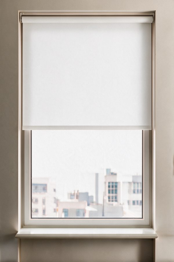 White Light Filtering Roller Blinds